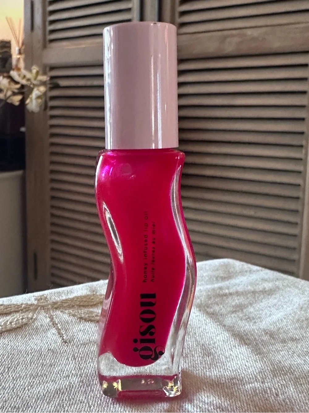 Gisou Honey Infused Lip Oil / Lip Gloss In Strawberry Sorbet. New & Unused.